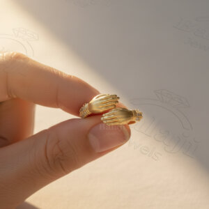 hugging hand ring | two hand ring | hand ring | silver hugging ring | hand hug ring